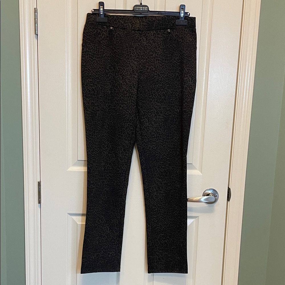 Green/Black Leopard Print Pants Med.